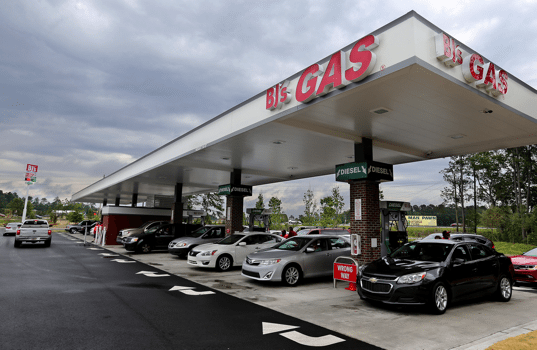 BJ’s Wholesale Club Donates a Year’s Supply of Gas and Tires to Meals on Wheels Summerville