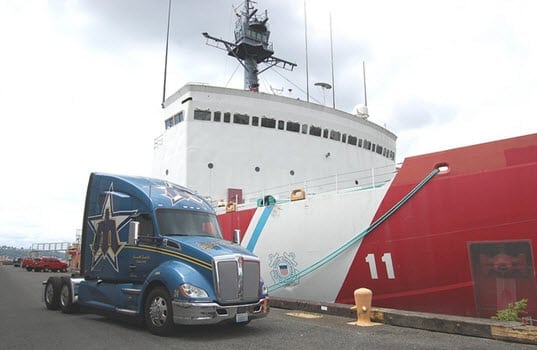 Transitioning Service Members Learn More About Trucking Industry and See Kenworth T680 at Hiring Summit