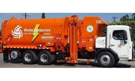 City Of Carson Unveils The First Electric Trash Truck To Provide Residential Service